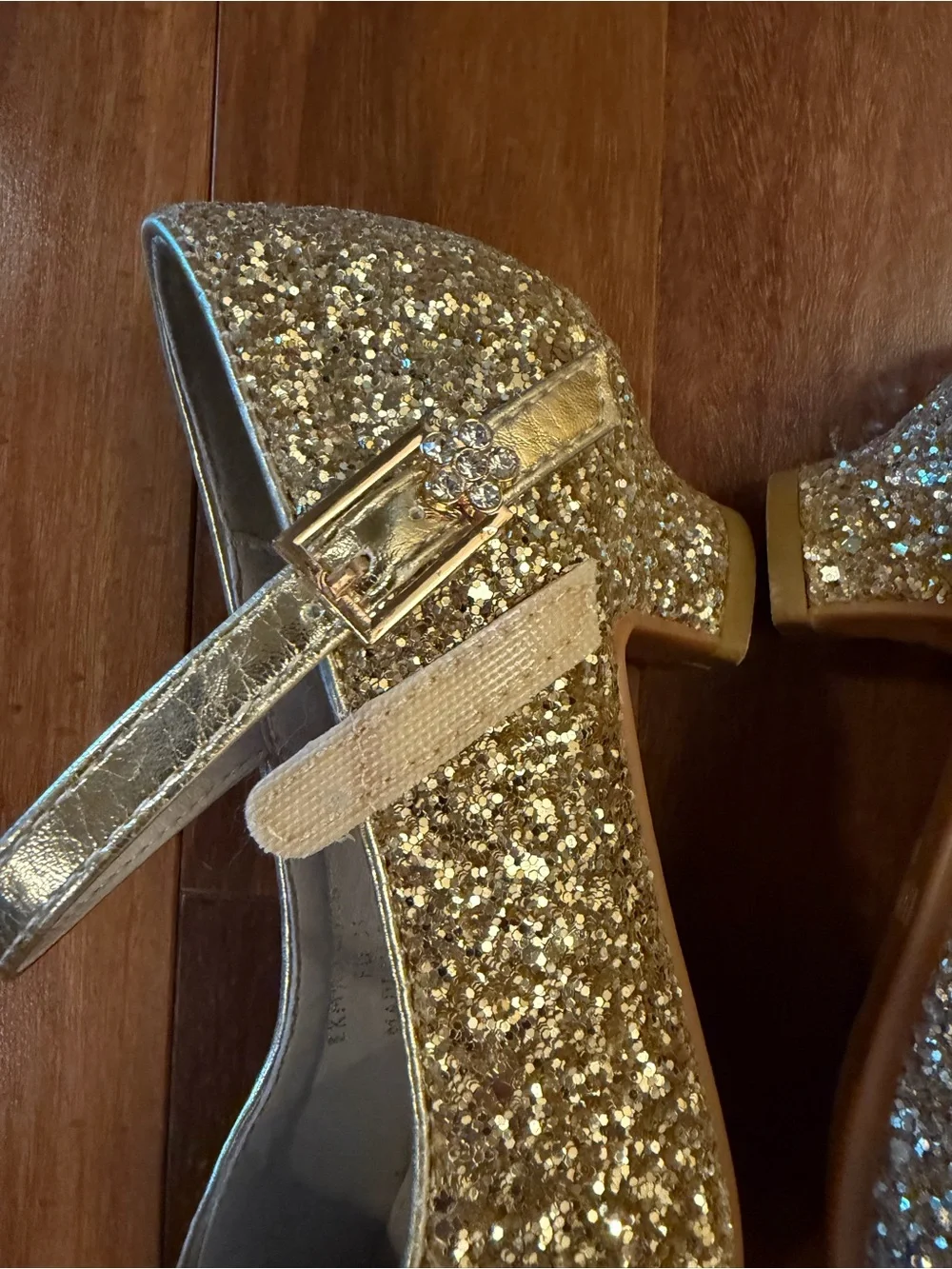 Sparkle Gold Mary Jane Dress Shoes with Velcro Strap EU 33 Girls Sz 2 - Like New